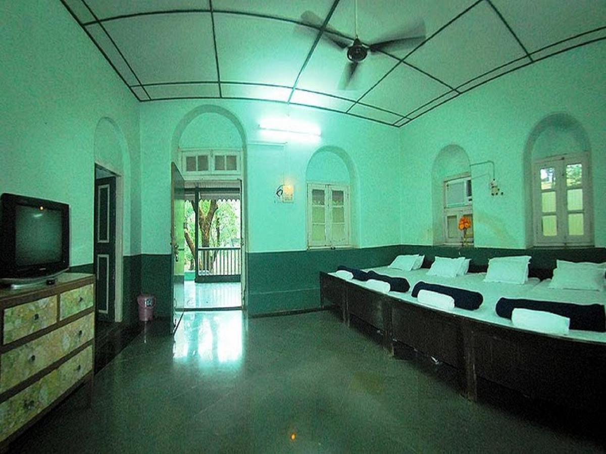 Cecil Hotel Matheran Ngoại thất bức ảnh